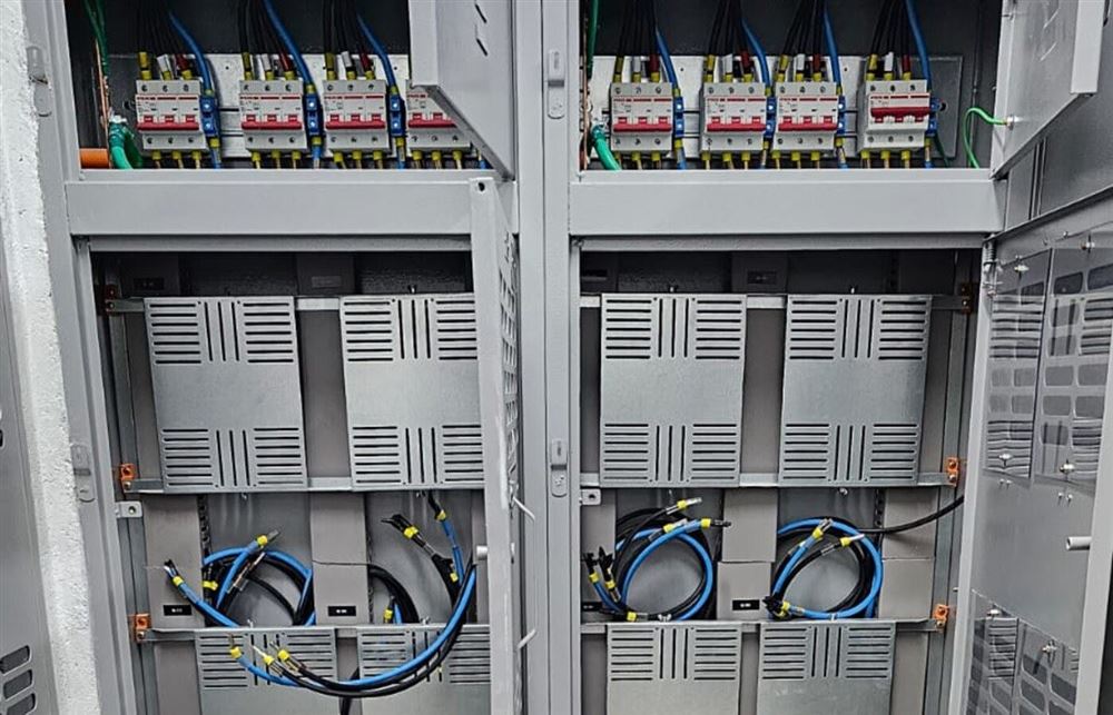 Centro de medição real em manutenção elétrica — JETA Engenharia